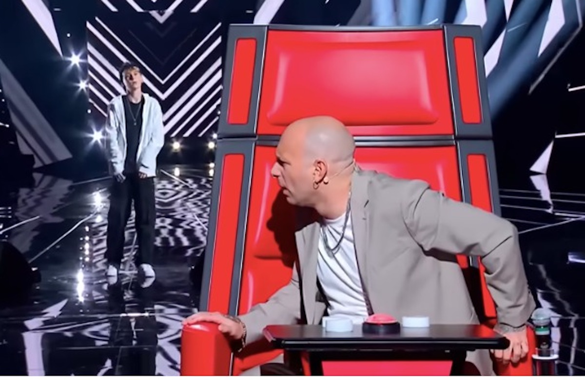 Riccardo Collegari conquista la finale di The Voice Kids con un emozionante rap di Eminem