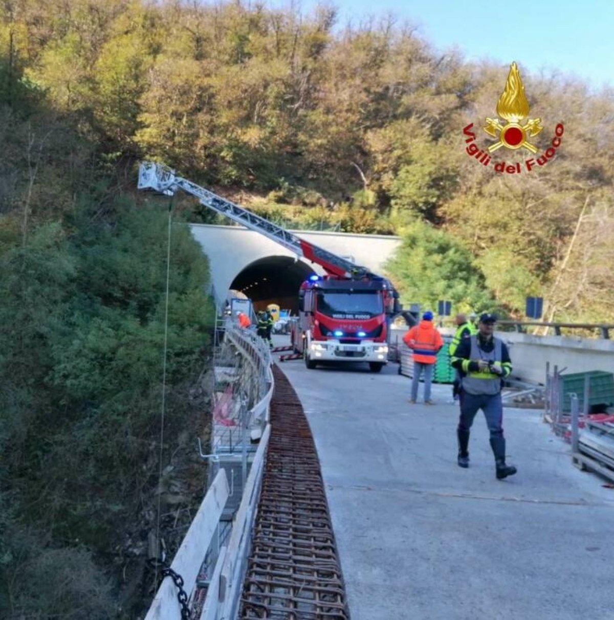 incidente a6 morto operaio lavoro