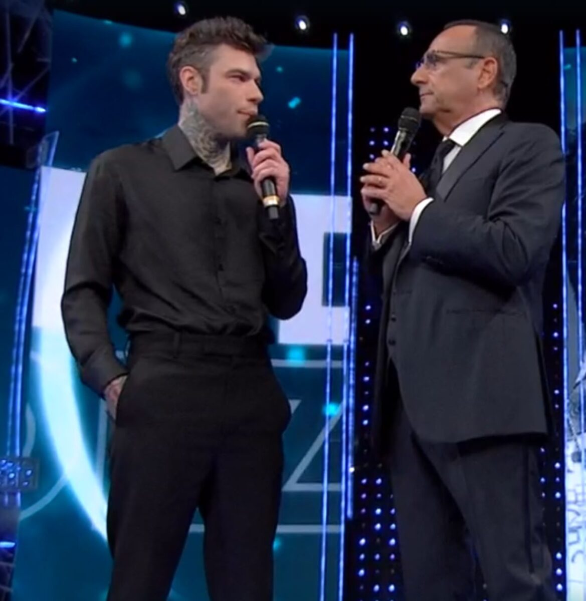 Fedez confuso a Sanremo 2025, Selvaggia Lucarelli lo critica