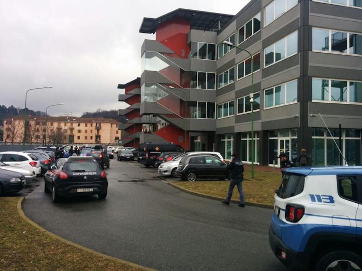 Ivrea, esplode una bomba artigianale vicino ad un condominio