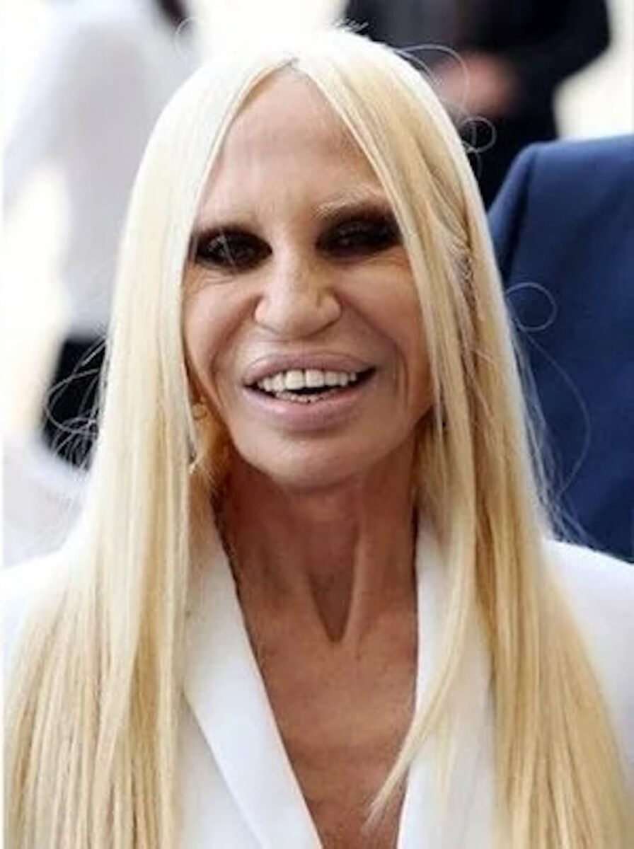 Donatella Versace, trasformazione al The Devil Wears Prada: "Si è rifatta bene"