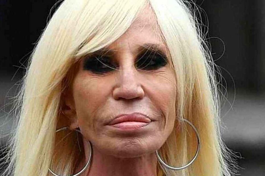 Donatella Versace, trasformazione al The Devil Wears Prada: "Si è rifatta bene"