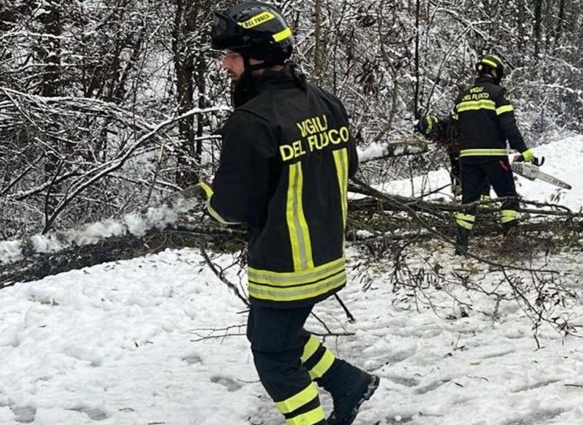 Maltempo in Emilia Romagna: neve, frane e blackout