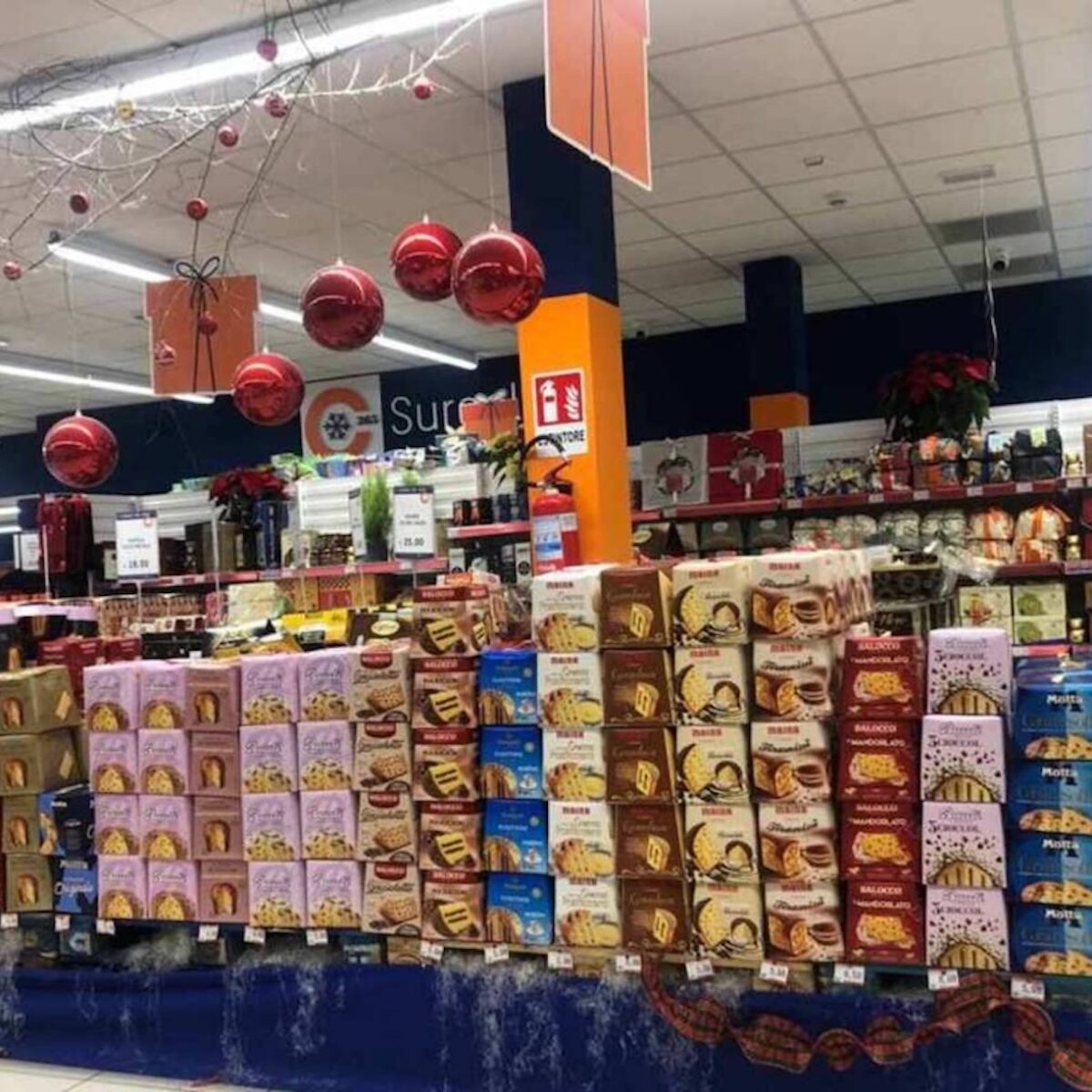 Panettone ritirato dai supermercati: “State attenti”