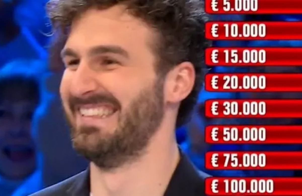 Affari Tuoi, Erasmo vince 100mila euro con il pacco 9