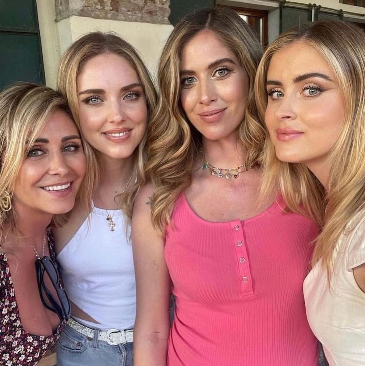 Una delle sorelle Ferragni è incinta. Lo scoop supremo di Parpiglia