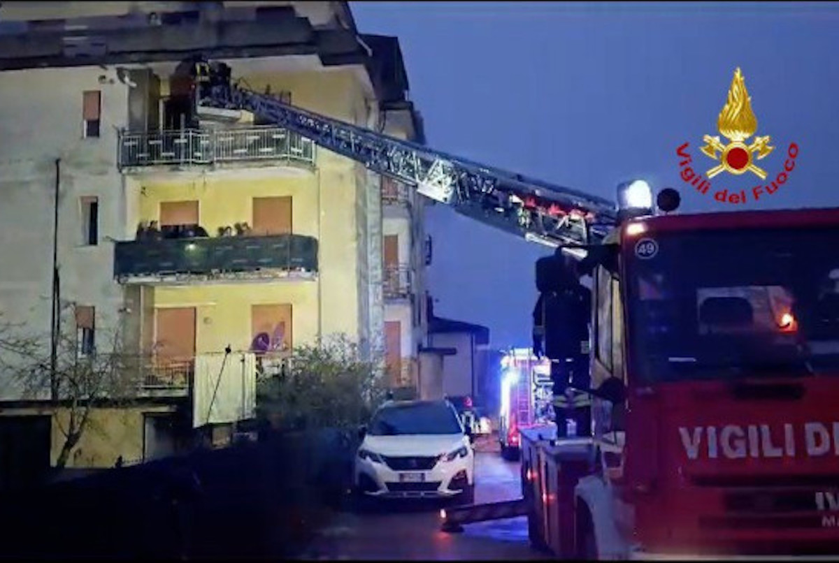 Sarego (VI), incendio in un condominio: ferita una ragazza, 9 intossicati
