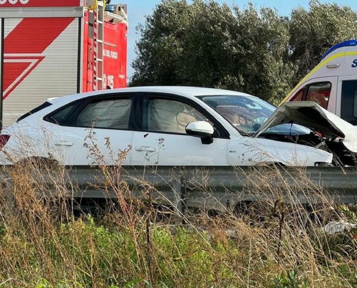 Ostuni, grave incidente stradale: morta ragazza 22 anni 