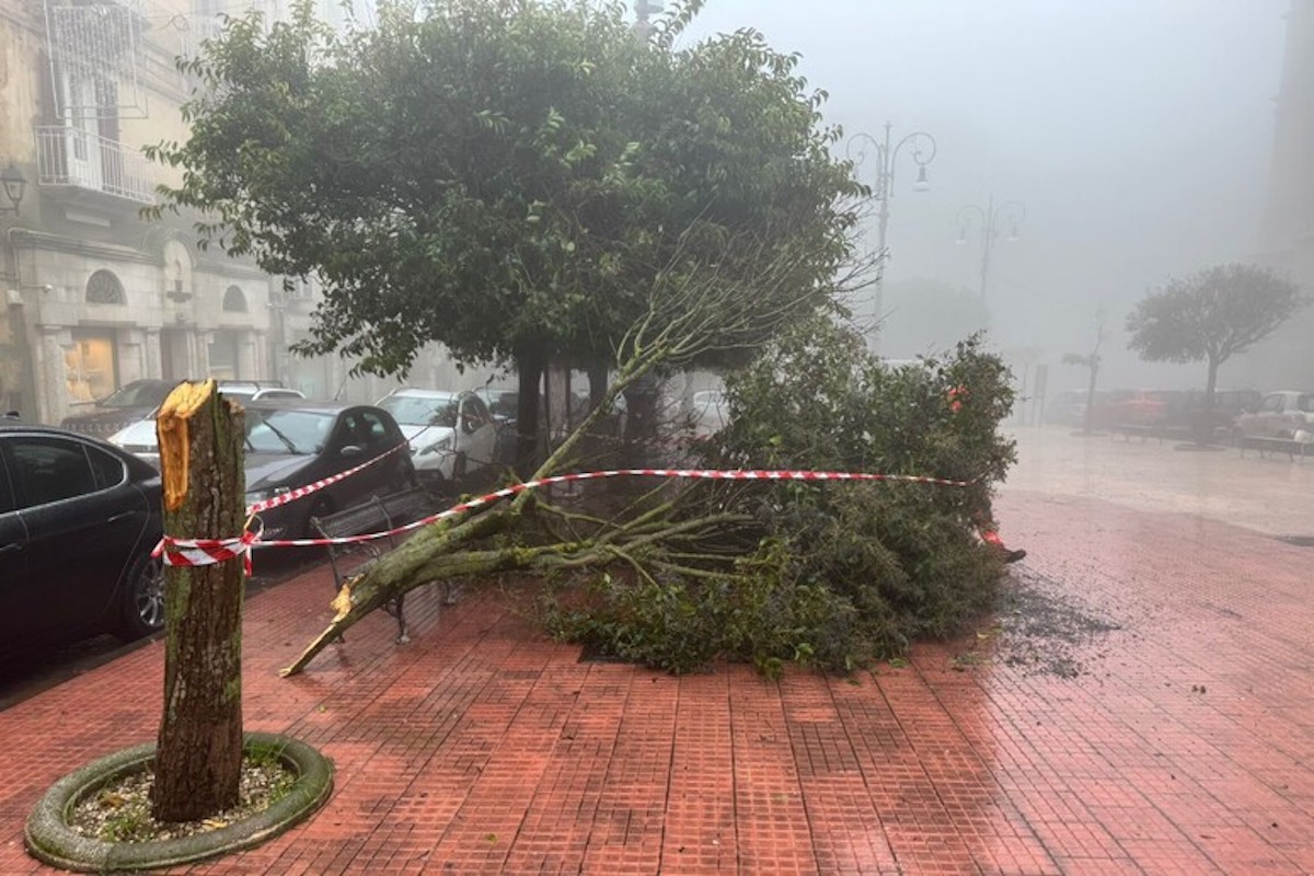 Maltempo in Sicilia, tromba d'aria ad Avola