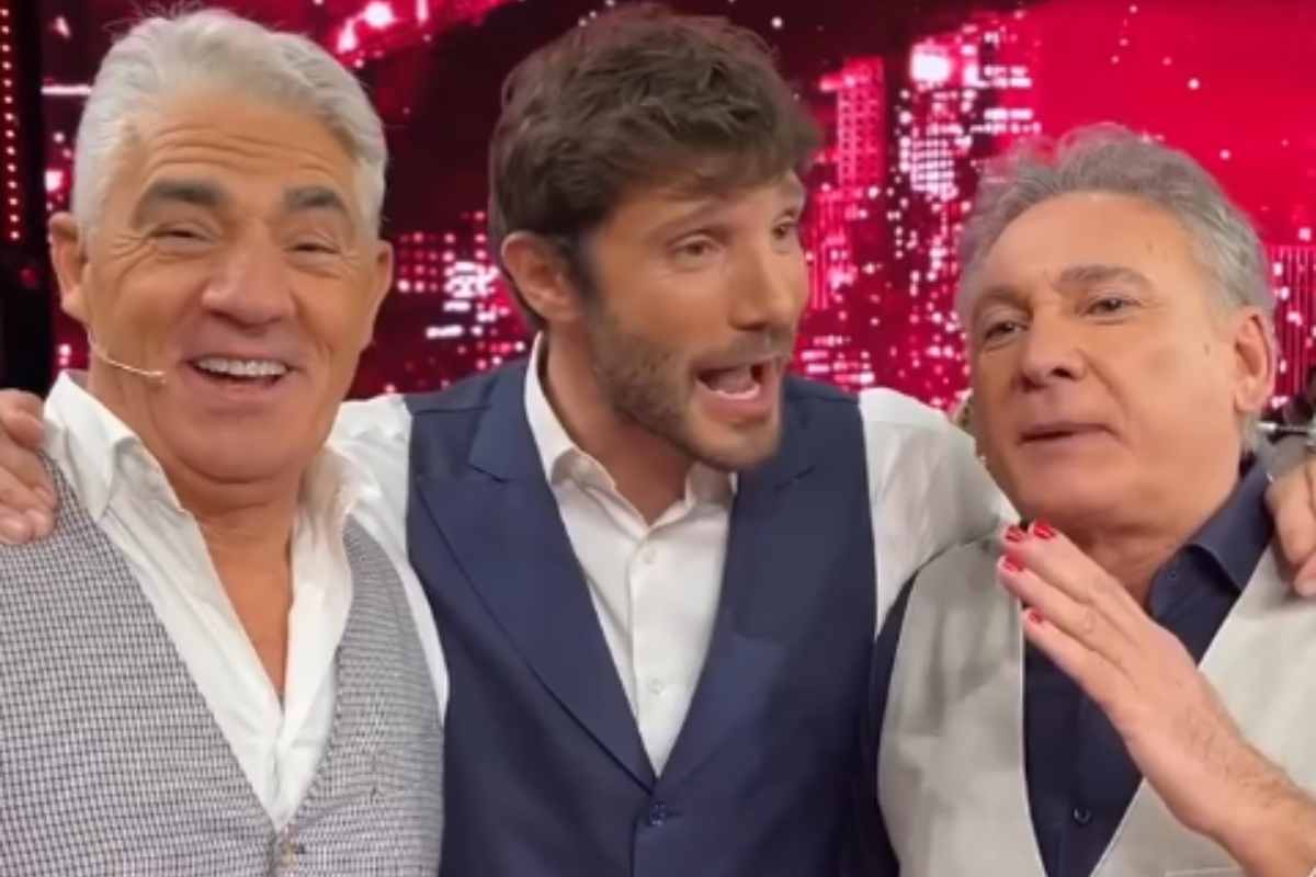 Stefano De Martino cambia programma