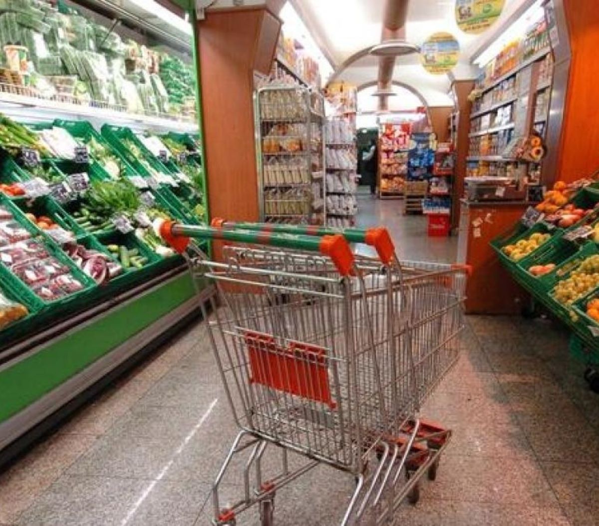 Anziana Ruba Supermercato