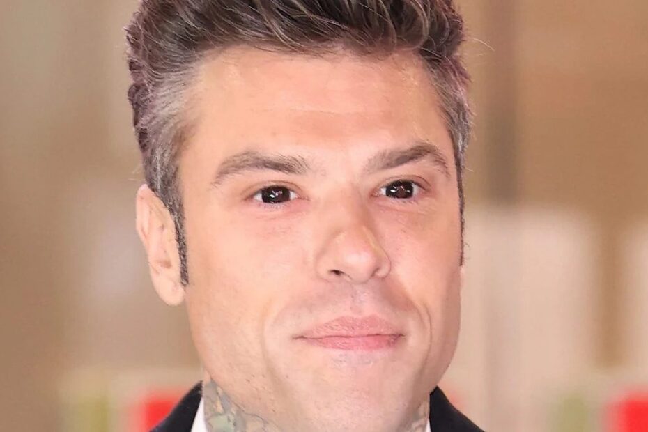 Fedez a Sanremo, paura tra i fan: “Cos’ha negli occhi?”