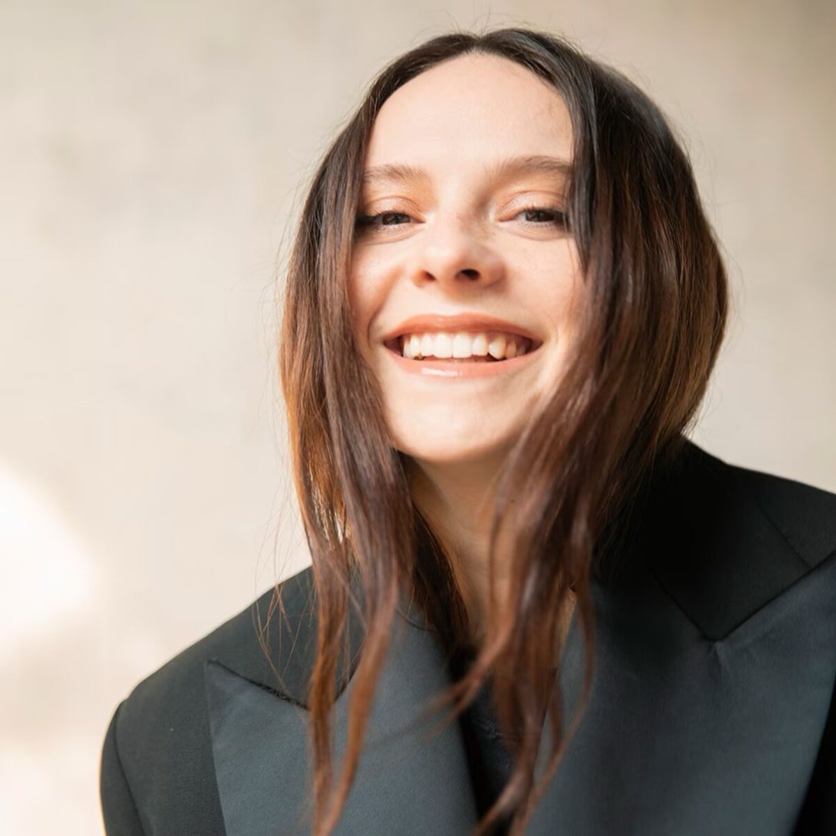 Sanremo 2025, Francesca Michielin cade dalle scale dell'Ariston